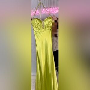 Elegant Lime Green Satin Dress Perfect for Prom